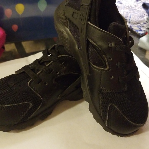 Nike Other - Nike Huaraches - 8c